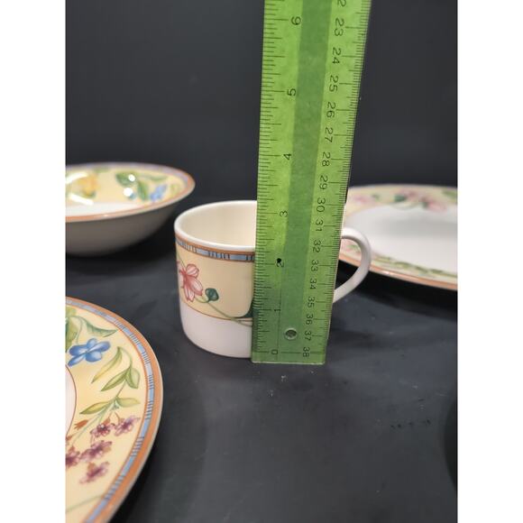Johnson Brothers China‎ Spring Medley, 5 Piece Place Setting, Floral Dinnerware - Picture 10 of 11